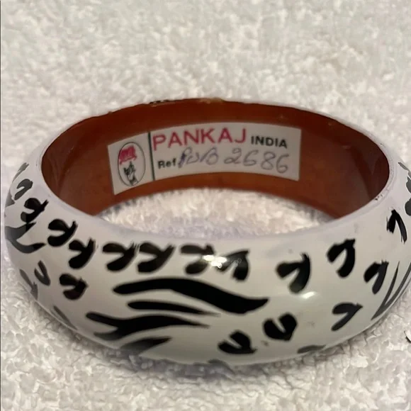 Black and White Hand-painted Resin Bangle Bracelet from Pankaj, India - Picture 3 of 4